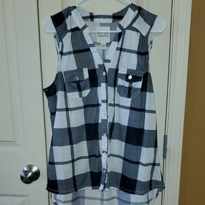Laundry by Shelli Segal Black and White Plaid Sleeveless Top